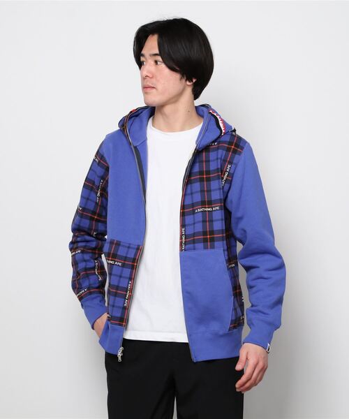 A BATHING APE（アベイシングエイプ）の「BAPE LOGO CHECK SHARK FULL