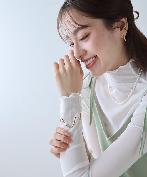 BLUEEAST（ブルーイースト）の「カーブバングル（バングル/リストバンド・レディース・シルバー/ゴールド・FREE）」の15枚目の写真