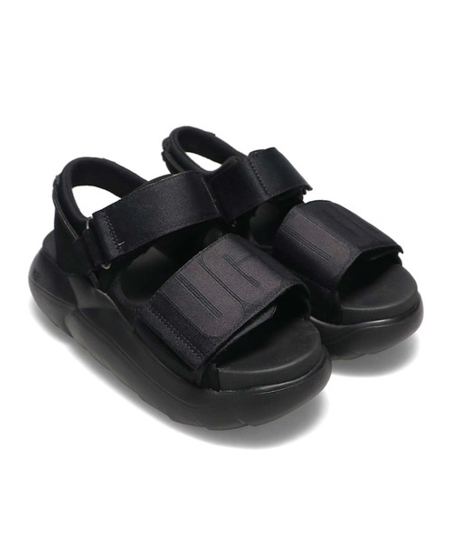 UGG（アグ）の「UGG W LA CLOUD STRAP SANDAL / アグ エルエー クラウド ストラップ サンダル（サンダル・レディース・ホワイト/ブラック/ブラウン/ライム・23.5cm/24.5cm/24.0cm/25.0cm/22.5cm/23.0cm/22.0cm）」の3枚目の写真