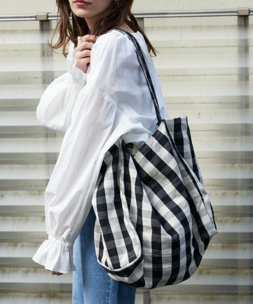 Auntie Rosa Holiday(アンティローザホリデー)の「ギンガムチェックオーバートート(トートバッグ・レディース・ブラック/ベージュ・FREE)」の22枚目の写真
