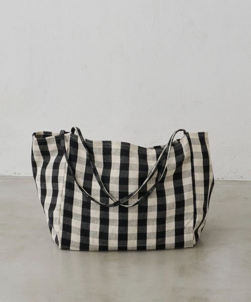 Auntie Rosa Holiday(アンティローザホリデー)の「ギンガムチェックオーバートート(トートバッグ・レディース・ブラック/ベージュ・FREE)」の16枚目の写真