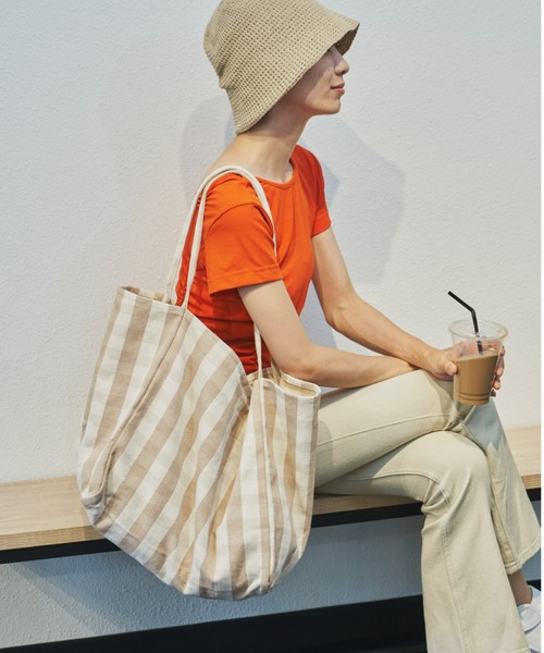 Auntie Rosa Holiday(アンティローザホリデー)の「ギンガムチェックオーバートート(トートバッグ・レディース・ブラック/ベージュ・FREE)」の14枚目の写真