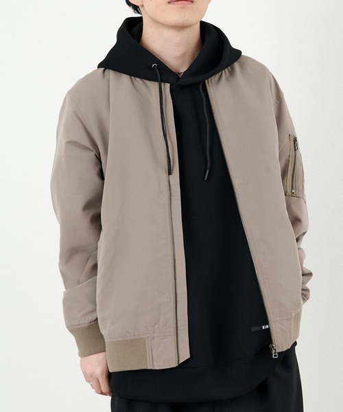 COLONY 2139（コロニートゥーワンスリーナイン）の「シリコンワッペンつきライトダンボールパーカー（パーカー・メンズ・ブラック/グリーン/アイボリー・MEDIUM/LARGE/X-LARGE）」の20枚目の写真