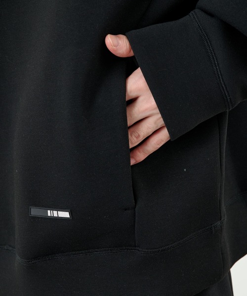 COLONY 2139（コロニートゥーワンスリーナイン）の「シリコンワッペンつきライトダンボールパーカー（パーカー・メンズ・ブラック/グリーン/アイボリー・MEDIUM/LARGE/X-LARGE）」の6枚目の写真