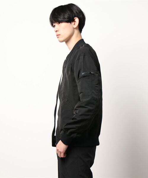 AZUL by moussy(アズールバイマウジー)の「GROSGRAIN BALLOON MA-1/グログランバルーンMA-1(MA-1・メンズ・ライトカーキ/ブラック・MEDIUM/LARGE)」の4枚目の写真