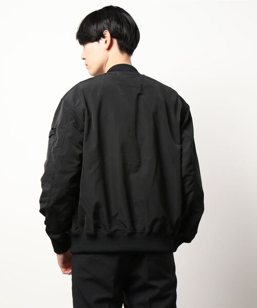 AZUL by moussy(アズールバイマウジー)の「GROSGRAIN BALLOON MA-1/グログランバルーンMA-1(MA-1・メンズ・ライトカーキ/ブラック・MEDIUM/LARGE)」の5枚目の写真