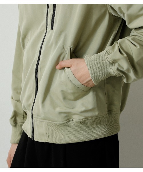 AZUL by moussy(アズールバイマウジー)の「GROSGRAIN BALLOON MA-1/グログランバルーンMA-1(MA-1・メンズ・ライトカーキ/ブラック・MEDIUM/LARGE)」の7枚目の写真