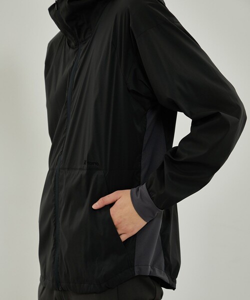 CITY TOKYO（シティトウキョウ）の「ATHLEATEランニングブルソン（ナイロンジャケット・メンズ・ダークグレー/オフホワイト・1/2）」の6枚目の写真