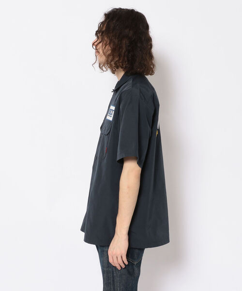AVIREX(アヴィレックス)の「AEX ユニフォーム シャツ / S/S AEX UNIFORM SHIRT / アヴィレックス / AVIREX(シャツ/ブラウス・メンズ・ネイビー・X-LARGE/MEDIUM/XX-LARGE/LARGE)」の3枚目の写真