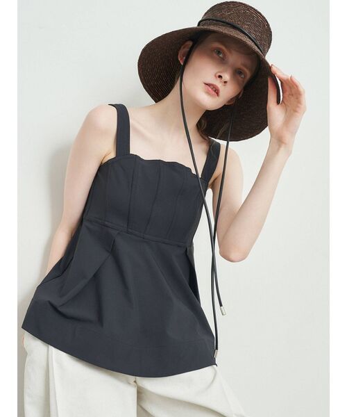 ELENDEEK（エレンディーク）の「タンクビスチェチュニック【セットアップ対応可能】（キャミソール・レディース・ブラック/インディゴブルー/ベージュ・FREE）」の10枚目の写真