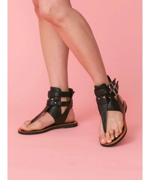 Ungrid(アングリッド)の「アンクルストラップフラットサンダル(サンダル・レディース・ブラック/オフホワイト・S/M/L)」の3枚目の写真