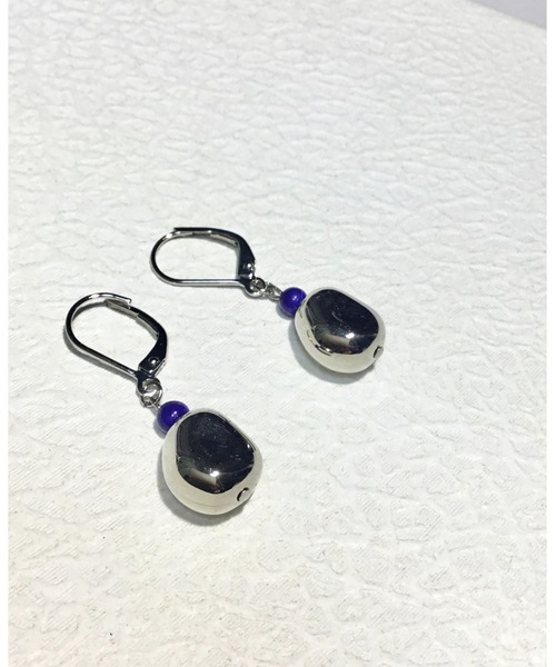 tone（トーン）の「【Le soleil】小ぶり　ラピスラズリ　beanピアス(MA)（ピアス（両耳用）・レディース・ブルー系その他・FREE）」の3枚目の写真