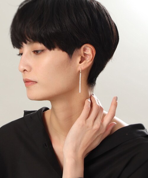 COCOSHNIK（ココシュニック）の「K10バロックパール ストレートライン スタッドピアス（ピアス（両耳用）・レディース・シルバー系・00）」の7枚目の写真