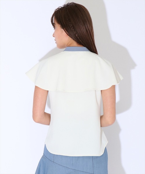 REDYAZEL（レディアゼル）の「バイカラーフリルノースリブラウス（シャツ/ブラウス・レディース・ベージュ/ネイビー/オフホワイト・SMALL/MEDIUM）」の7枚目の写真