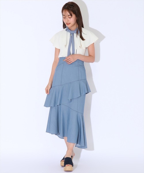 REDYAZEL（レディアゼル）の「バイカラーフリルノースリブラウス（シャツ/ブラウス・レディース・ベージュ/ネイビー/オフホワイト・SMALL/MEDIUM）」の8枚目の写真