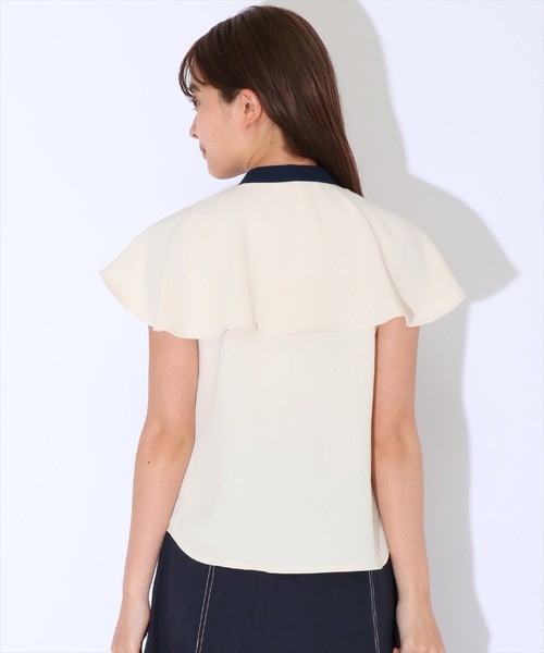 REDYAZEL（レディアゼル）の「バイカラーフリルノースリブラウス（シャツ/ブラウス・レディース・ベージュ/ネイビー/オフホワイト・SMALL/MEDIUM）」の15枚目の写真