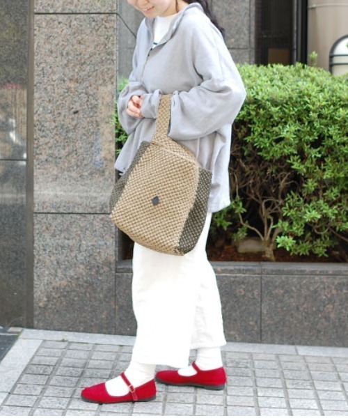 CLEDRAN(クレドラン)の「CL3382 HAND KNIT TOTE 手編み アクリルロープ ショッパー(ショルダーバッグ・レディース・ブラック/ベージュ/グレー/グリーン・FREE)」の13枚目の写真