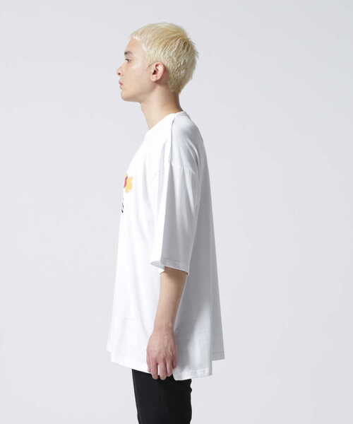 AVIREX（アヴィレックス）の「【AVIREX x A4A】タギング ロゴ Tシャツ / TAGIGING LOGO T-SHIRT / アヴィレックス（Tシャツ/カットソー・メンズ・ホワイト/ブラック・LARGE/MEDIUM）」の11枚目の写真