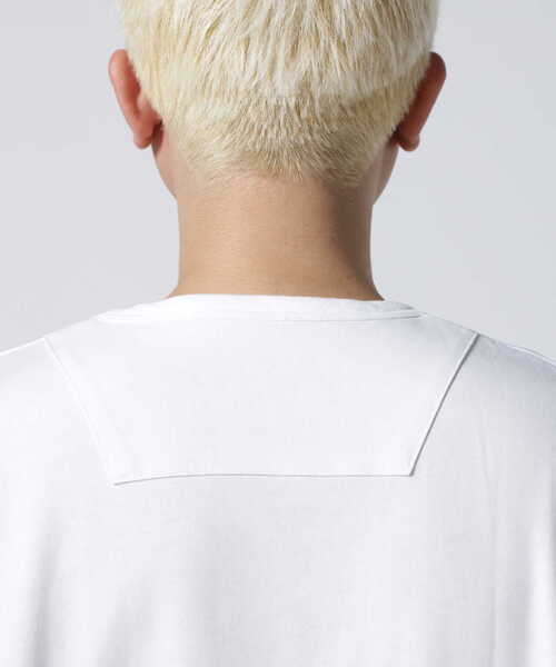 AVIREX（アヴィレックス）の「【AVIREX x A4A】タギング ロゴ Tシャツ / TAGIGING LOGO T-SHIRT / アヴィレックス（Tシャツ/カットソー・メンズ・ホワイト/ブラック・LARGE/MEDIUM）」の17枚目の写真