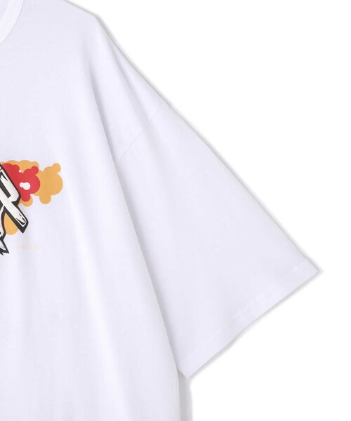 AVIREX（アヴィレックス）の「【AVIREX x A4A】タギング ロゴ Tシャツ / TAGIGING LOGO T-SHIRT / アヴィレックス（Tシャツ/カットソー・メンズ・ホワイト/ブラック・LARGE/MEDIUM）」の22枚目の写真