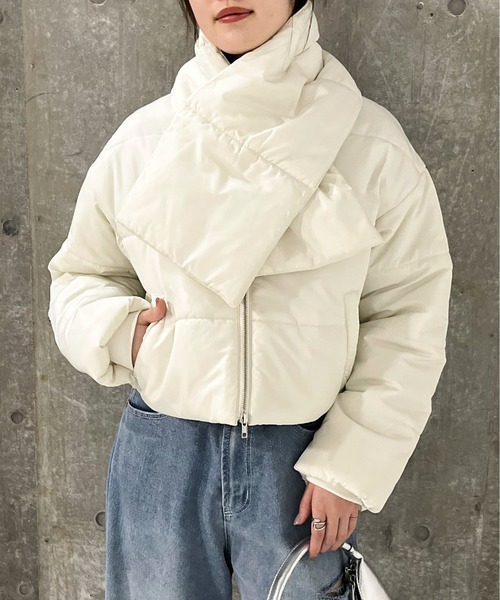 EPIMI E'PIMMY（エピミエピミー）の「マフラーセット中綿ブルゾン（ダウンジャケット/コート・レディース・アイボリー/ブラック・MEDIUM）」の2枚目の写真