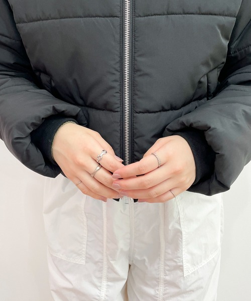 EPIMI E'PIMMY（エピミエピミー）の「マフラーセット中綿ブルゾン（ダウンジャケット/コート・レディース・アイボリー/ブラック・MEDIUM）」の10枚目の写真