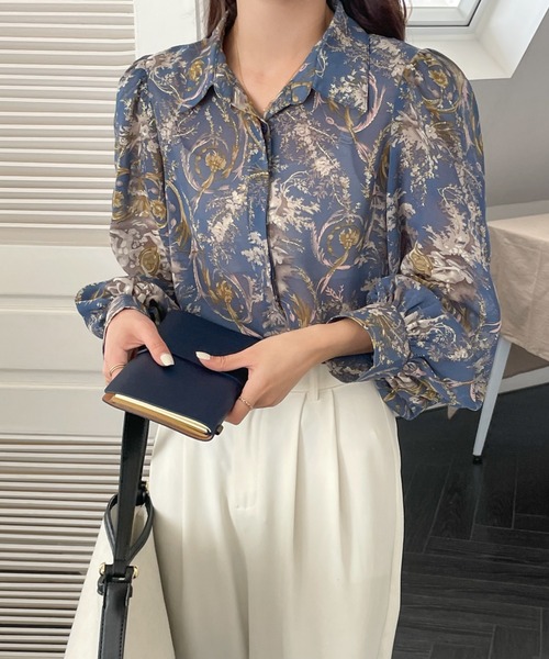 ECLIN(エクラン)の「ボリュームスリーブ総柄レギュラーカラーレディーシャツ(シャツ/ブラウス・レディース・ブラック/ベージュ/ブルー・M/L)」の11枚目の写真