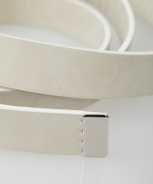 UNITED TOKYO（ユナイテッドトウキョウ）の「ヌバックガチャベルト（ベルト・メンズ・ホワイト/ネイビー/ブラウン・FREE）」の6枚目の写真