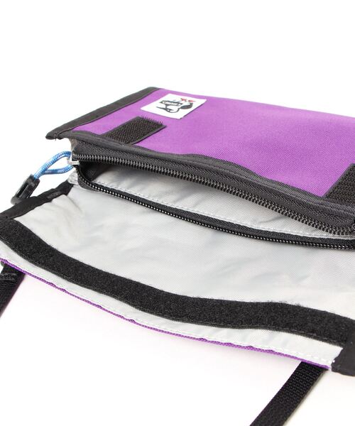 CHUMS（チャムス）の「【CHUMS/チャムス】 Recycle Bellow Pocketbook Case（ショルダーバッグ・レディース・ブラック/パープル/ネイビー/ブラウン/レッド/その他1/その他2/その他3・FREE）」の17枚目の写真