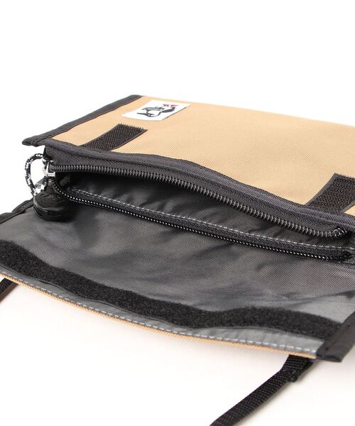 CHUMS（チャムス）の「【CHUMS/チャムス】 Recycle Bellow Pocketbook Case（ショルダーバッグ・レディース・ブラック/パープル/ネイビー/ブラウン/レッド/その他1/その他2/その他3・FREE）」の12枚目の写真