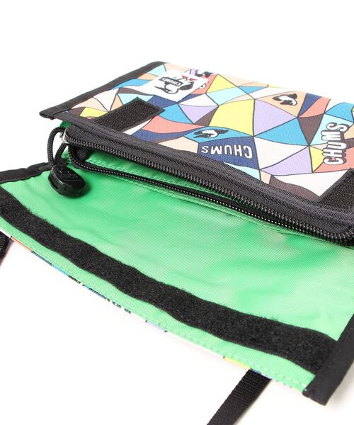 CHUMS（チャムス）の「【CHUMS/チャムス】 Recycle Bellow Pocketbook Case（ショルダーバッグ・レディース・ブラック/パープル/ネイビー/ブラウン/レッド/その他1/その他2/その他3・FREE）」の10枚目の写真