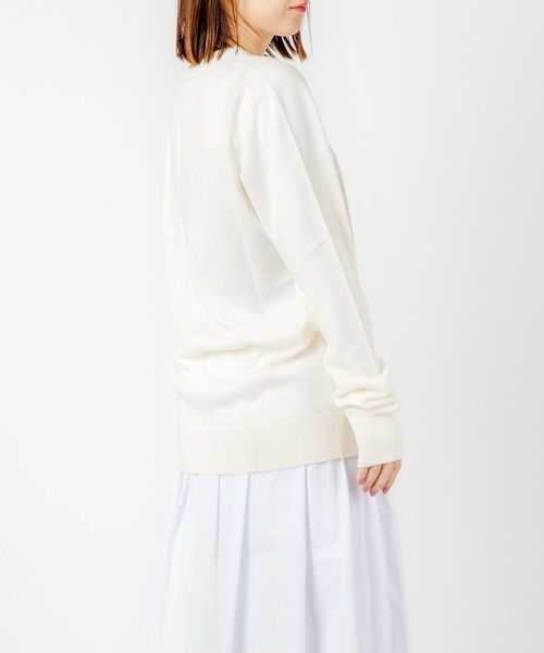 Maison Kitsune（メゾンキツネ）の「MAISON KITSUNE FOX HEAD CREW KNIT メゾン キツネ フォックスヘッド クルー ニット（ニット/セーター・レディース・オフホワイト・SMALL/MEDIUM/LARGE/X-LARGE/X-SMALL）」の7枚目の写真