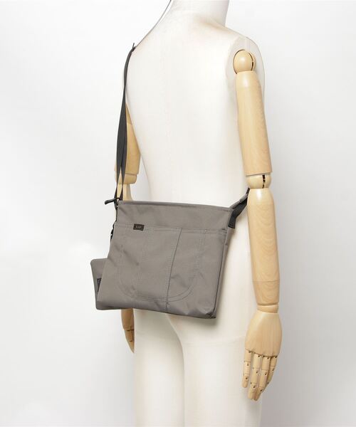 Lee(リー)の「Lee/リー CORDURA サコッシュ/ネックポーチ/ミニポーチ付き(ショルダーバッグ・メンズ・ブラック/カーキ/ブラウン/グレー・FREE)」の8枚目の写真