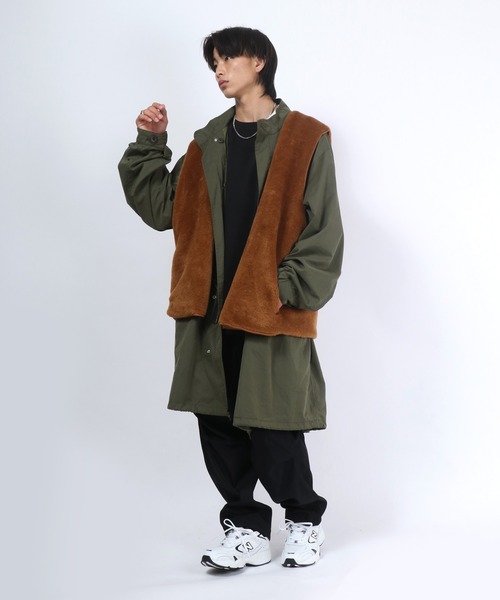 Salong hameu(サロン ハミュー)の「ビッグシルエット フェイクファーベスト メンズ レディース(ベスト・メンズ・オフホワイト/ブラック/ブラウン・M/L)」の19枚目の写真