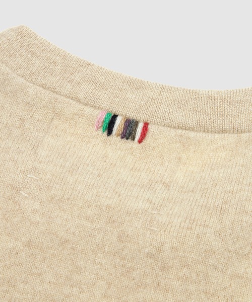 extreme cashmere(エクストリーム カシミヤ)の「n°202 minus・latte(ニット/セーター・レディース・ベージュ系その他・ONE SIZE)」の5枚目の写真