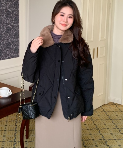 ECLIN(エクラン)の「エコファー衿キルティングブルゾン(ブルゾン・レディース・ブラック/アイボリー/モカ・FREE)」の17枚目の写真