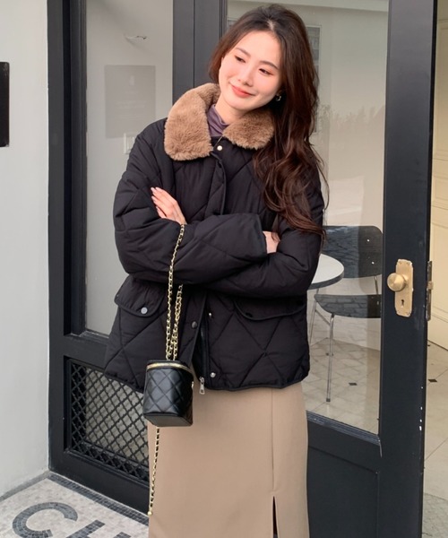 ECLIN(エクラン)の「エコファー衿キルティングブルゾン(ブルゾン・レディース・ブラック/アイボリー/モカ・FREE)」の20枚目の写真