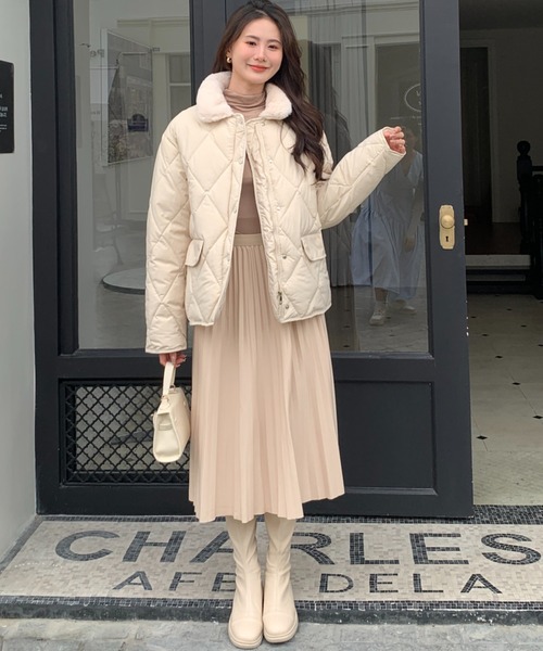 ECLIN(エクラン)の「エコファー衿キルティングブルゾン(ブルゾン・レディース・ブラック/アイボリー/モカ・FREE)」の12枚目の写真