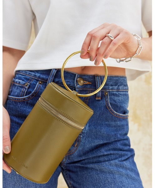 ALEXIA STAM(アリシアスタン)の「Cylinder Eco Leather Bag /円柱フォルムバッグ(ハンドバッグ・レディース・ブラック/カーキ/アイボリー・FREE)」の3枚目の写真