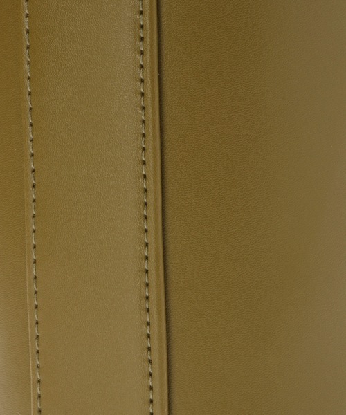 ALEXIA STAM(アリシアスタン)の「Cylinder Eco Leather Bag /円柱フォルムバッグ(ハンドバッグ・レディース・ブラック/カーキ/アイボリー・FREE)」の7枚目の写真