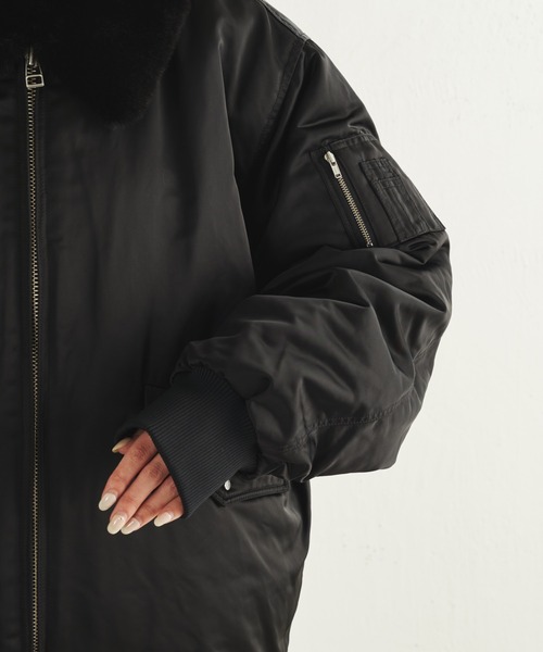 COLLAGE GALLARDAGALANTE(コラージュガリャルダガランテ)の「OVAL SQUARE/中綿ボンバージャケット(MA-1・レディース・ブラック・SMALL)」の13枚目の写真