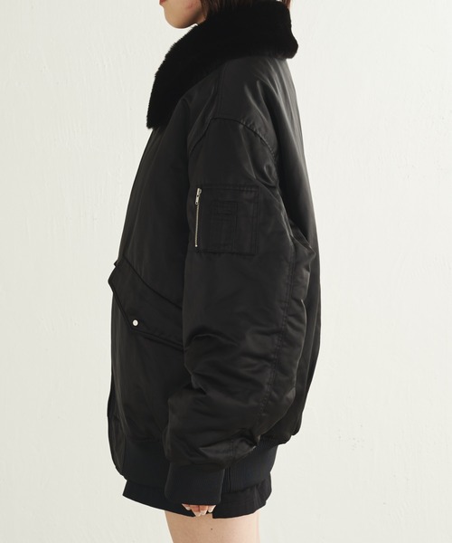 COLLAGE GALLARDAGALANTE(コラージュガリャルダガランテ)の「OVAL SQUARE/中綿ボンバージャケット(MA-1・レディース・ブラック・SMALL)」の8枚目の写真