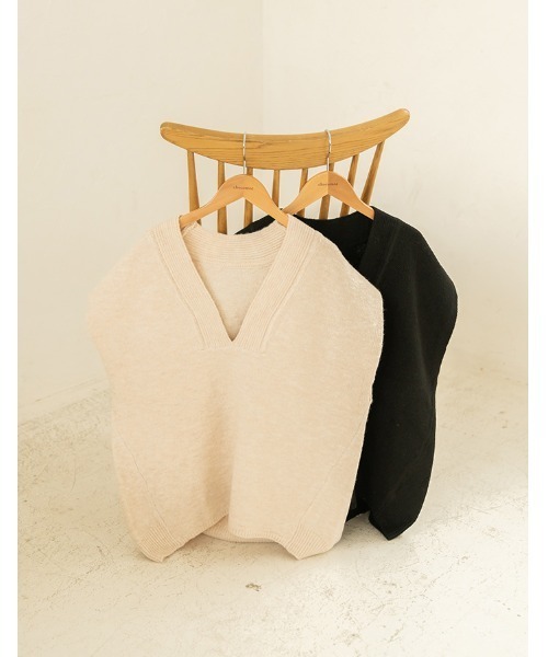 chocomee（チョコミー）の「v neck knit vest/ｖネックニットベスト（ベスト・レディース・アイボリー/ブラック・FREE）」の8枚目の写真