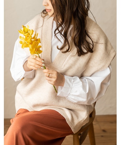 chocomee（チョコミー）の「v neck knit vest/ｖネックニットベスト（ベスト・レディース・アイボリー/ブラック・FREE）」の4枚目の写真