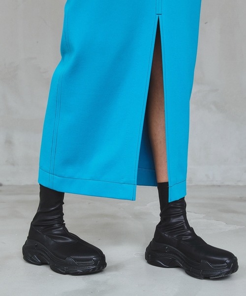 casane(カサネ)の「ソックススニーカーブーツ(ブーツ・レディース・ダークブラック/ブラック・0/1/2)」の3枚目の写真