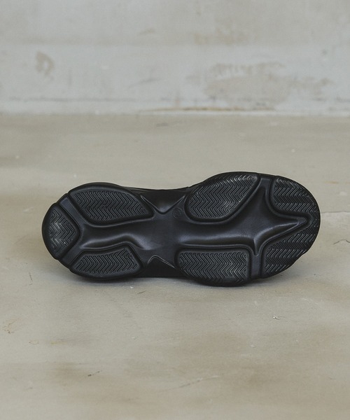 casane(カサネ)の「ソックススニーカーブーツ(ブーツ・レディース・ダークブラック/ブラック・0/1/2)」の14枚目の写真