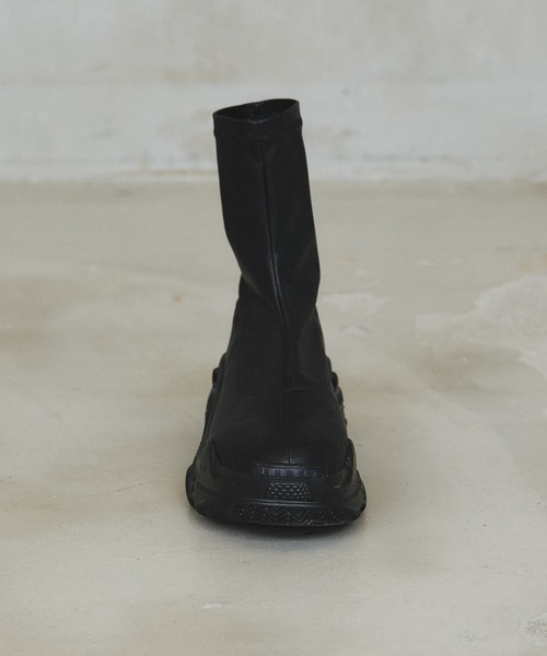 casane(カサネ)の「ソックススニーカーブーツ(ブーツ・レディース・ダークブラック/ブラック・0/1/2)」の18枚目の写真