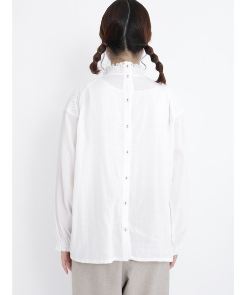 Samansa Mos2（サマンサ モスモス）の「シャーリングレース切替ブラウス（シャツ/ブラウス・レディース・オフホワイト/ブラック/キナリ/ピンク・ﾌﾘ-）」の11枚目の写真