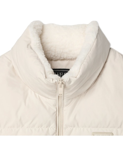 Guess(ゲス)の「Mini Triangle Logo Down Vest(ダウンベスト・メンズ・ブラック/アイボリー・MEDIUM/LARGE/X-LARGE/SMALL)」の4枚目の写真