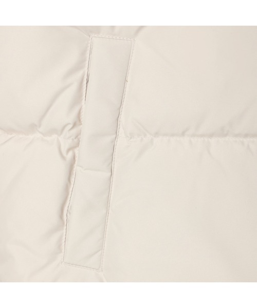 Guess(ゲス)の「Mini Triangle Logo Down Vest(ダウンベスト・メンズ・ブラック/アイボリー・MEDIUM/LARGE/X-LARGE/SMALL)」の9枚目の写真